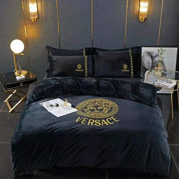 brand letter print warm cotton bedding sets new household bedroom 100% cotton home bedding comforter 200*230cm m102245
brand letter print warm cotton bedding sets new household bedroom 100% cotton home bedding comforter 200*230cm m102245