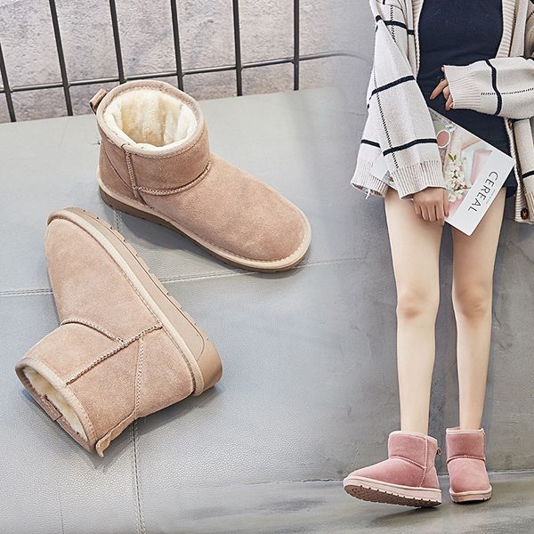 2019 winter new leather women's cotton shorts wild plus velvet women's shoes to keep warm real hair casual snow boots, Black
2019 winter new leather women's cotton shorts wild plus velvet women's shoes to keep warm real hair casual snow boots, Black