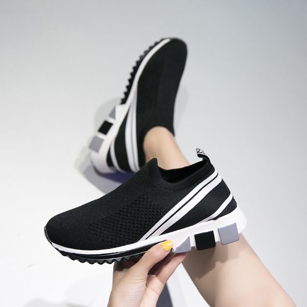 shoes men sneakers couple sports shoes krasovki mocassin basket homme mesh breathing trainers chaussures pour hommes
shoes men sneakers couple sports shoes krasovki mocassin basket homme mesh breathing trainers chaussures pour hommes