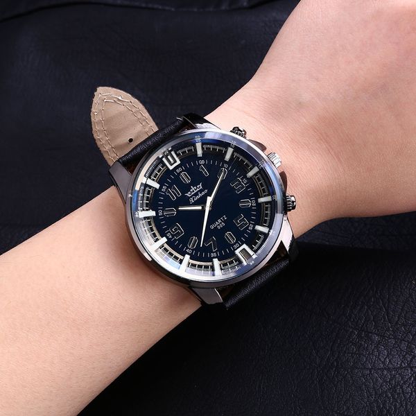 men's watch 2019 high-end quality fashion retro design watch man's trend quartz watchrelogio masculinoerkek kol saati #10, Slivery;brown
men's watch 2019 high-end quality fashion retro design watch man's trend quartz watchrelogio masculinoerkek kol saati #10, Slivery;brown