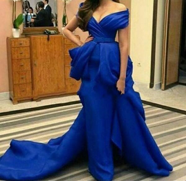 2020 new plus size prom dress mermaid v neck royal blue evening dress floor length gown long turkish party evening dress dubai vestidos de, Black;red
2020 new plus size prom dress mermaid v neck royal blue evening dress floor length gown long turkish party evening dress dubai vestidos de, Black;red