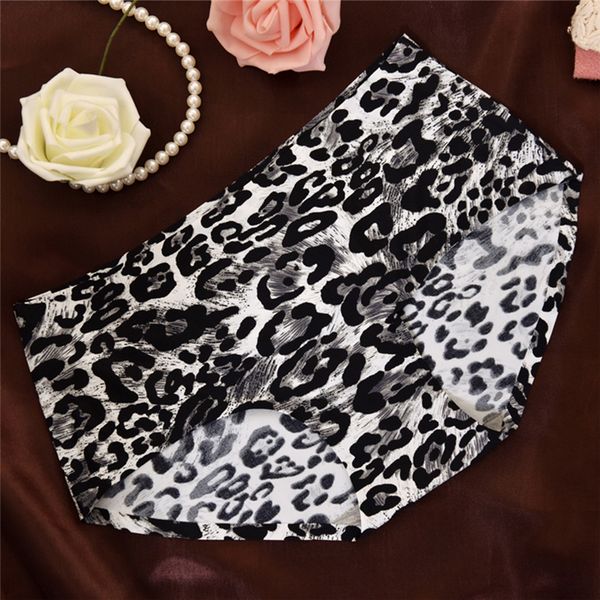 women panties woman briefs leopard print wild seamless low-rise underpants cuecas feminina slip donna erotic underwear a20, Black;pink
women panties woman briefs leopard print wild seamless low-rise underpants cuecas feminina slip donna erotic underwear a20, Black;pink