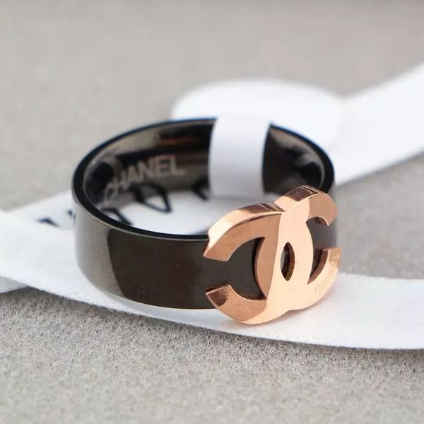 New arrival de igner wedding ring for lover de igner brand 3 color titanium teel ring luxury letter tyle engagement ring for women
New arrival de igner wedding ring for lover de igner brand 3 color titanium teel ring luxury letter tyle engagement ring for women