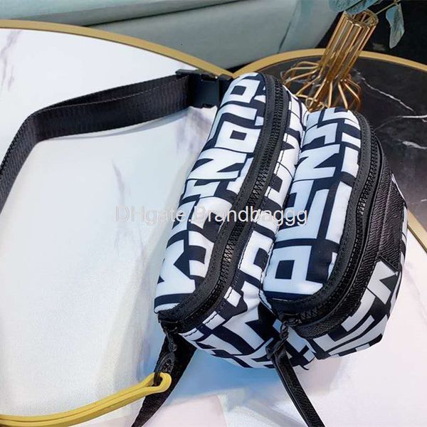 2020 designer shoulder bag chest pack lady handbags letter purse messenger bag luxury handbags canvas purse
2020 designer shoulder bag chest pack lady handbags letter purse messenger bag luxury handbags canvas purse