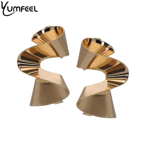 yumfeel new gold color stud earrings punk style big wrinkled geometry brincos women gifts fashion earrings, Golden;silver
yumfeel new gold color stud earrings punk style big wrinkled geometry brincos women gifts fashion earrings, Golden;silver