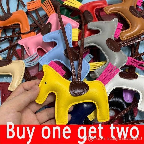 luxury keychain designer fashion famous brand pony pendant decoration pu leather small objects personalized custom tag gift key holder, Black 
luxury keychain designer fashion famous brand pony pendant decoration pu leather small objects personalized custom tag gift key holder, Black