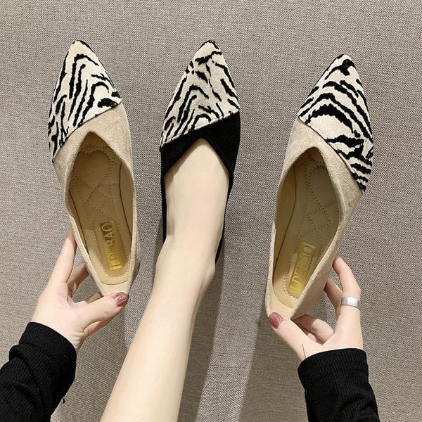 fashion pointed shallow mouth single shoes for woman leopard slip-on loafers women lazy shoes large size flats work woman, Black
fashion pointed shallow mouth single shoes for woman leopard slip-on loafers women lazy shoes large size flats work woman, Black