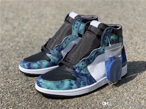 air aauthentic 1 high og retro wmns tie-dye basketball shoes white black aurora green woman man sports sneakers cd0461-100 with box
air aauthentic 1 high og retro wmns tie-dye basketball shoes white black aurora green woman man sports sneakers cd0461-100 with box
