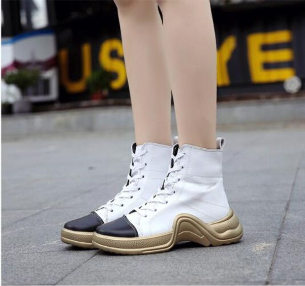 winter 2019 martin boots black and white platform platform vintage ankle boots high fashion outdoor sports casual snowman boots -52
winter 2019 martin boots black and white platform platform vintage ankle boots high fashion outdoor sports casual snowman boots -52