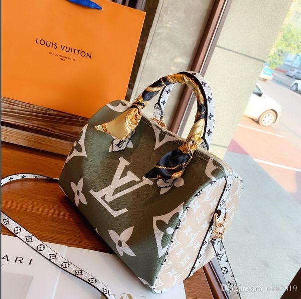 ladies handbag l&&is vu&&ton classic style shoulder bag dinner fashion bag women brands money bag ll1117-06, Bronze;slivery
ladies handbag l&&is vu&&ton classic style shoulder bag dinner fashion bag women brands money bag ll1117-06, Bronze;slivery