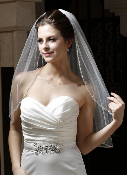contracted waist-length one-layer white ivory champagne purple pink red black beaded edge wedding veils meidingqianna brand bridal veils
contracted waist-length one-layer white ivory champagne purple pink red black beaded edge wedding veils meidingqianna brand bridal veils