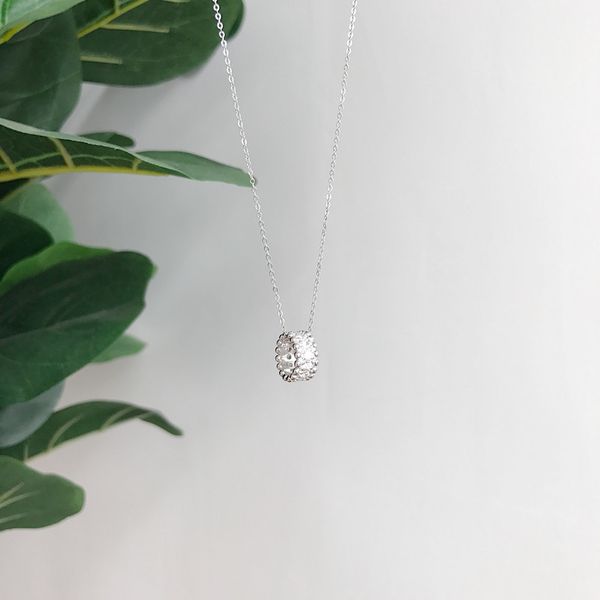 louleur 925 sterling silver round full zircon pendant necklace silver circle exquisite neckalce for women festival jewelry gift
louleur 925 sterling silver round full zircon pendant necklace silver circle exquisite neckalce for women festival jewelry gift