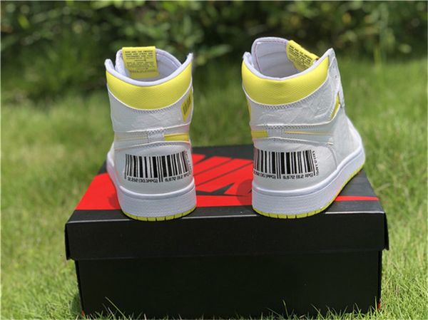 est 2019 1 og high first class flight mens basketball shoes white dynamic yellow black 555088-170 outdoor shoes sneakers with box
est 2019 1 og high first class flight mens basketball shoes white dynamic yellow black 555088-170 outdoor shoes sneakers with box