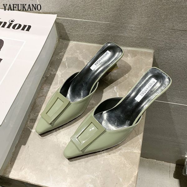 2020 вскользь женщин тапочки высокий каблук muller тапочки toe остроконечные площади пряжка кожа pu женские летние женские слайды, Black
2020 вскользь женщин тапочки высокий каблук muller тапочки toe остроконечные площади пряжка кожа pu женские летние женские слайды, Black