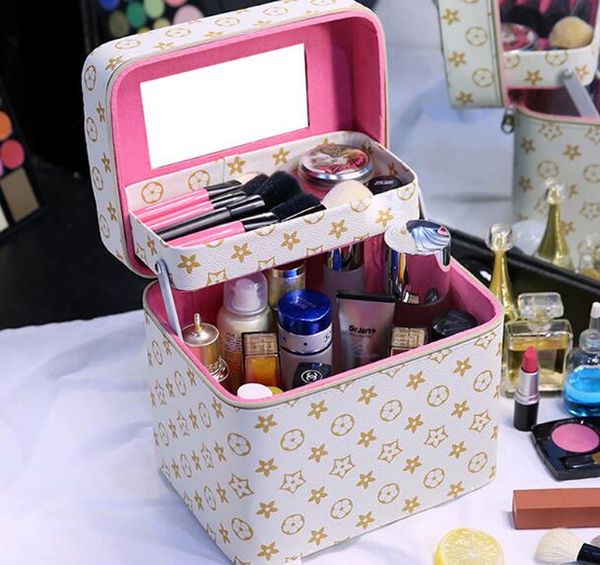 2019 makeup bag large capacity multi-functional cosmetics storage box men's and women's net red small portable simple box portable
2019 makeup bag large capacity multi-functional cosmetics storage box men's and women's net red small portable simple box portable