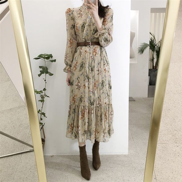 bgteever elegant v-neck floral printed women dress flare sleeve a-line female chiffon dress 2019 vintage women midi vestidos, Black;gray
bgteever elegant v-neck floral printed women dress flare sleeve a-line female chiffon dress 2019 vintage women midi vestidos, Black;gray