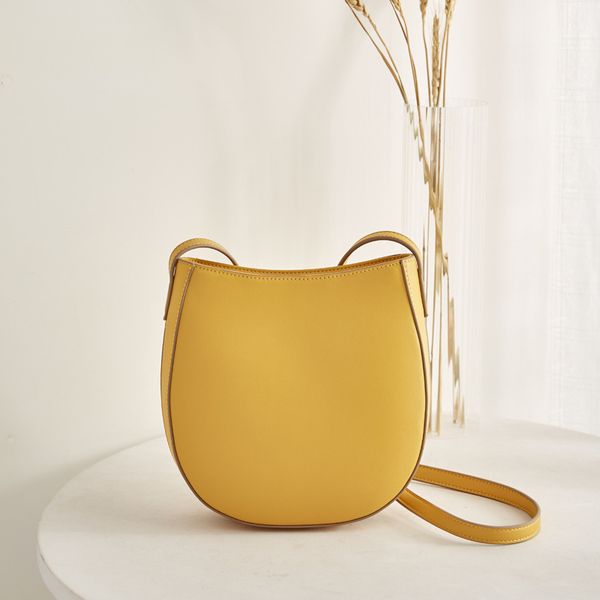 2020 new summer early autumn foreign style simple solid color bucket bag shoulder bag retro crossbody
2020 new summer early autumn foreign style simple solid color bucket bag shoulder bag retro crossbody