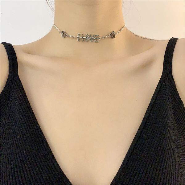 new bling crystal love letter chokers necklaces for women fashion holiday heart pendant necklace femme gift hiphop jewelry 2020, Golden;silver
new bling crystal love letter chokers necklaces for women fashion holiday heart pendant necklace femme gift hiphop jewelry 2020, Golden;silver