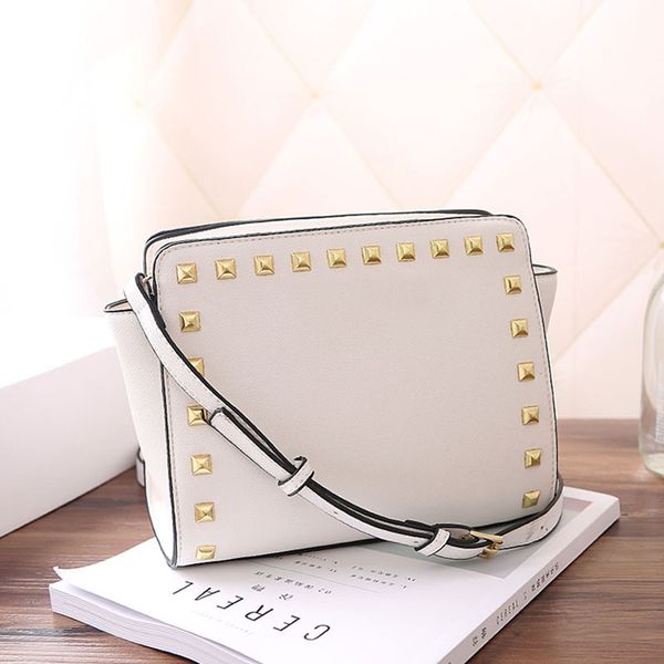 manufacturers wholesale designer women shoulder bag luxury handbags purses rivet cross pattern shoulder bag pu handbags women crossbody
manufacturers wholesale designer women shoulder bag luxury handbags purses rivet cross pattern shoulder bag pu handbags women crossbody
