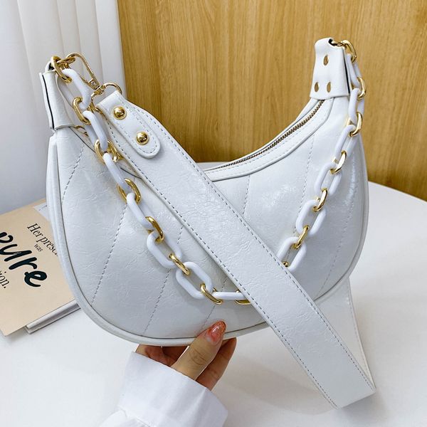 2020 new fashion casual messenger bag female wild chain shoulder armpit bag unique women purse and handbag
2020 new fashion casual messenger bag female wild chain shoulder armpit bag unique women purse and handbag