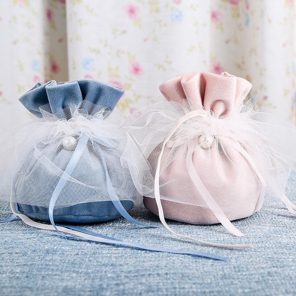 10pcs/set candy bag creative velvet yarn bag candy box with gift box and handbag romantic beautiful wedding party decor supplies
10pcs/set candy bag creative velvet yarn bag candy box with gift box and handbag romantic beautiful wedding party decor supplies