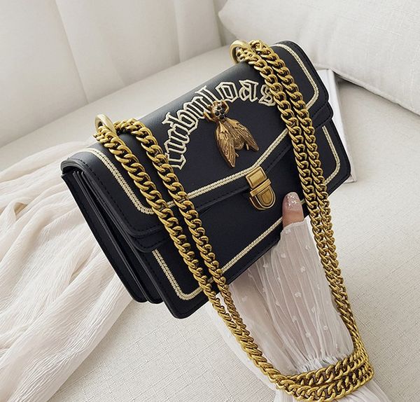 кожа pu crossbody сумки для женщин 2020 заклепки плеча сумка женщины путешествия сумки цепной cross body bag
кожа pu crossbody сумки для женщин 2020 заклепки плеча сумка женщины путешествия сумки цепной cross body bag