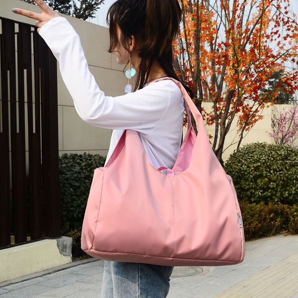 new creative one shoulder yoga gym bag fashion lady portable luggage bag lightweight sports handbag short-distance travel
new creative one shoulder yoga gym bag fashion lady portable luggage bag lightweight sports handbag short-distance travel