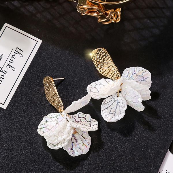 white big flower petal drop fashion stud trendy earrings for women new pendant statement shell earrings jewelry, Silver
white big flower petal drop fashion stud trendy earrings for women new pendant statement shell earrings jewelry, Silver