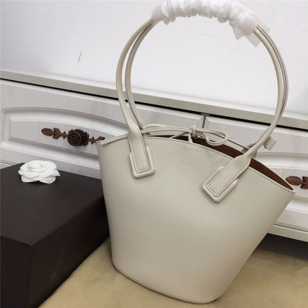 2020 new large capacity bucket bag fashion real leather bag portable shoulder bag simple atmosphere
2020 new large capacity bucket bag fashion real leather bag portable shoulder bag simple atmosphere