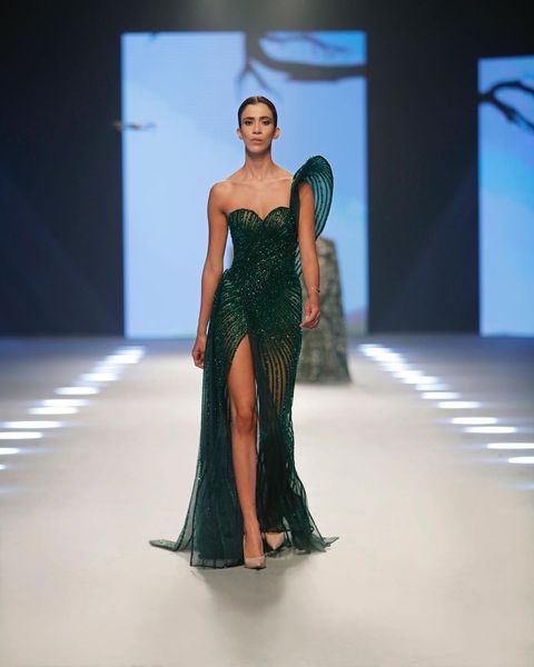2020 arabic aso ebi dark green sparkly evening dresses beaded sequins prom dresses high split formal party second reception gowns zj224, Black;red
2020 arabic aso ebi dark green sparkly evening dresses beaded sequins prom dresses high split formal party second reception gowns zj224, Black;red