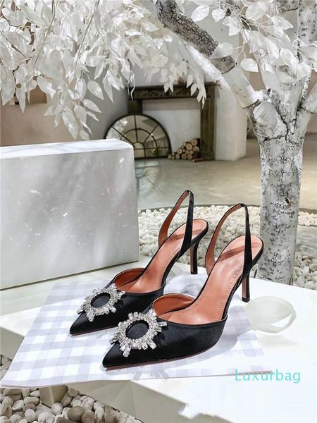 2019 new pure copper buckle inlaid crystal diamond silks and satins women sandals,zz31 pvc transparent sandals,size 35-39, Black
2019 new pure copper buckle inlaid crystal diamond silks and satins women sandals,zz31 pvc transparent sandals,size 35-39, Black