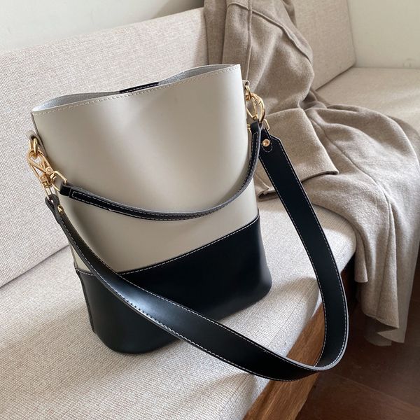 fashion all-match bucket bag simple style pu leather one shoulder women's handbag female tote bag casual travel
fashion all-match bucket bag simple style pu leather one shoulder women's handbag female tote bag casual travel