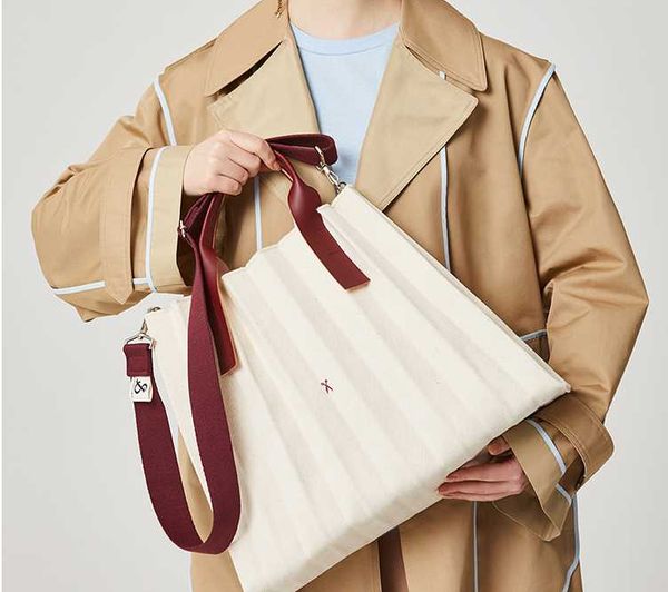 design handmade pleated women's handbag shoulder messenger messenger bag canvas shopping tote classic style ladies bags
design handmade pleated women's handbag shoulder messenger messenger bag canvas shopping tote classic style ladies bags