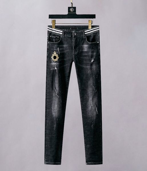 2019 new brand mens jeans distressed biker jeans slim fit classic pencil pants motorcycle biker jeans fashion designer pants size 28-38, Blue
2019 new brand mens jeans distressed biker jeans slim fit classic pencil pants motorcycle biker jeans fashion designer pants size 28-38, Blue