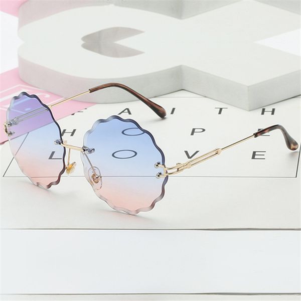 oulylan round sunglasses women fashion metal frame rimless flower shape sun glasses vintage brand design female gradient glasses, White;black
oulylan round sunglasses women fashion metal frame rimless flower shape sun glasses vintage brand design female gradient glasses, White;black