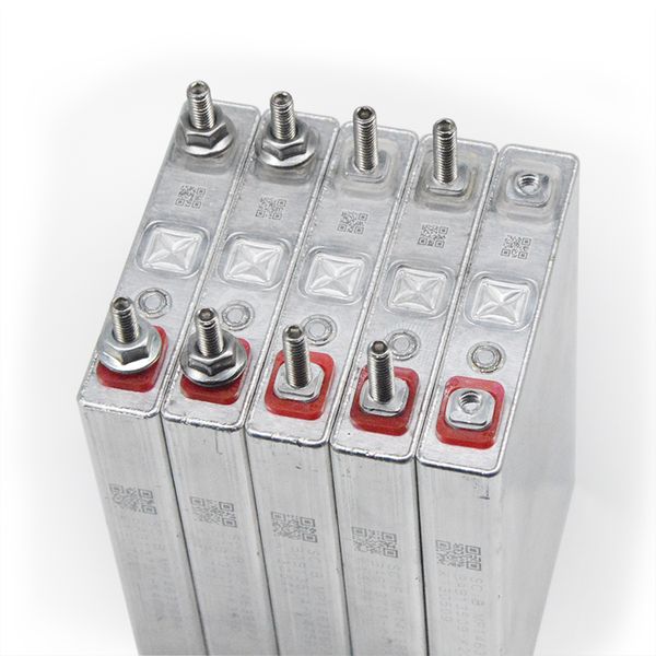 high discharge rate lithium titanate battery lto battery 2.4v 2.9ah with screw connectors for car
high discharge rate lithium titanate battery lto battery 2.4v 2.9ah with screw connectors for car
