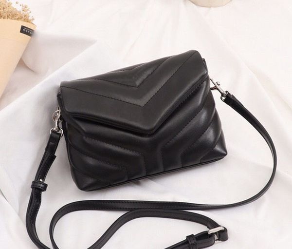 классический высококачественный 3a yandsl v тип хорошее качество 20см женская реальная кожа моды случайные сумки винтажные сумки плеча тотал
классический высококачественный 3a yandsl v тип хорошее качество 20см женская реальная кожа моды случайные сумки винтажные сумки плеча тотал