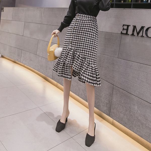 the new winter 2019 irregular thickening cloth bust skirt joker in long plaid skirts, Black
the new winter 2019 irregular thickening cloth bust skirt joker in long plaid skirts, Black