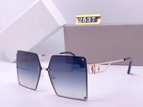 fashion luxury women brand designer sunglasses square big frame summer generous style mixed color frame uv protection lens 2537, White;black
fashion luxury women brand designer sunglasses square big frame summer generous style mixed color frame uv protection lens 2537, White;black