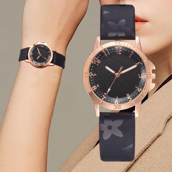luxury women leather watches fashionable ladies quartz wristwatches casual female clock women watch relogios femininos relojes, Slivery;brown
luxury women leather watches fashionable ladies quartz wristwatches casual female clock women watch relogios femininos relojes, Slivery;brown