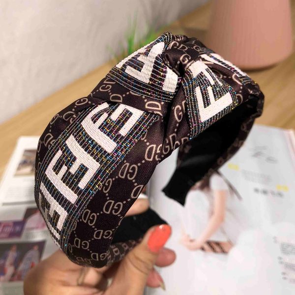designer turban2020 new korean simple lettered striped knotted headband womens fabric headband fashion wide-brimmed hairpin head jewelry
designer turban2020 new korean simple lettered striped knotted headband womens fabric headband fashion wide-brimmed hairpin head jewelry