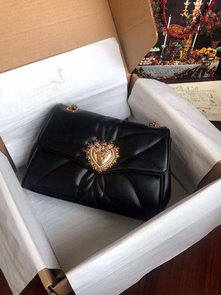 genuine cow leather luxury gold heart handbags women bags famous designer shoulder bag crossbody bag lady totes
genuine cow leather luxury gold heart handbags women bags famous designer shoulder bag crossbody bag lady totes
