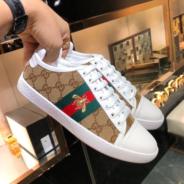 2019 men women black leather with pike toe low lace up fa hion red bottom neaker luxury brand new ca ual hoe ize 35 46
2019 men women black leather with pike toe low lace up fa hion red bottom neaker luxury brand new ca ual hoe ize 35 46