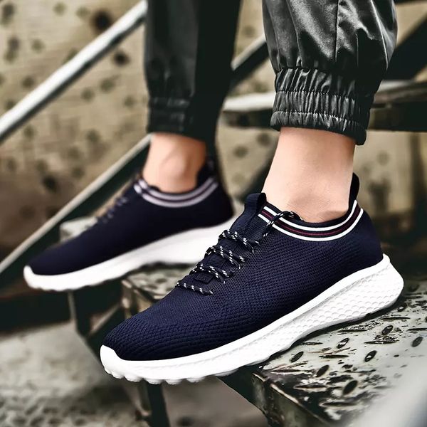 with socks fashion luxury men women running shoes black white blue breathable sports sneakers mens trainer designer casual shoes, White;red
with socks fashion luxury men women running shoes black white blue breathable sports sneakers mens trainer designer casual shoes, White;red