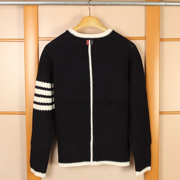 brand tb thom fashion sweaters men o-neck striped wool pullovers mens korea winter thick knitting clothing male, White;black
brand tb thom fashion sweaters men o-neck striped wool pullovers mens korea winter thick knitting clothing male, White;black