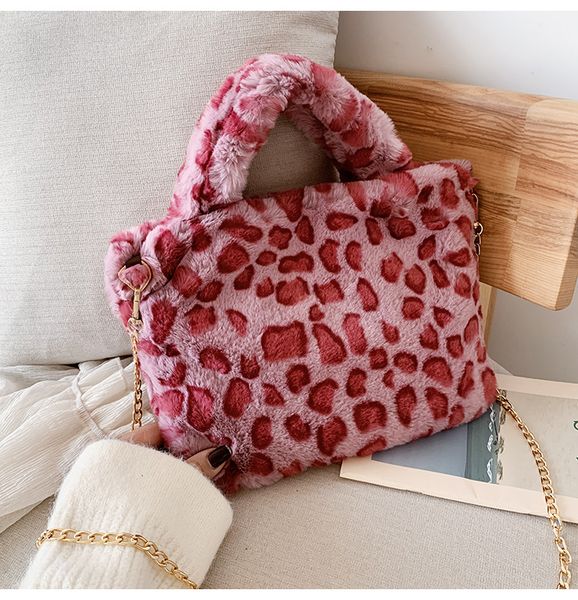 2020 new winter luxury leopard fur handbags women bags designer sac a main party messenger bag ladies shoulder bags brand
2020 new winter luxury leopard fur handbags women bags designer sac a main party messenger bag ladies shoulder bags brand