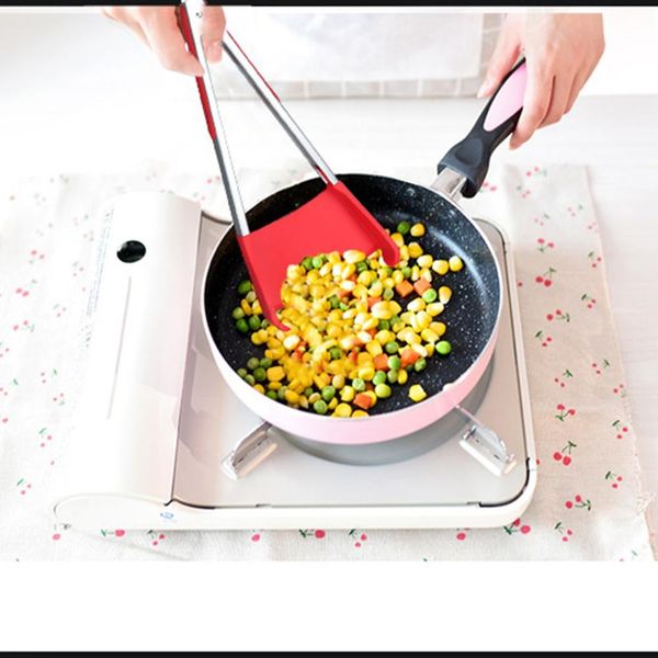 12 other dinnerware 
12 other dinnerware