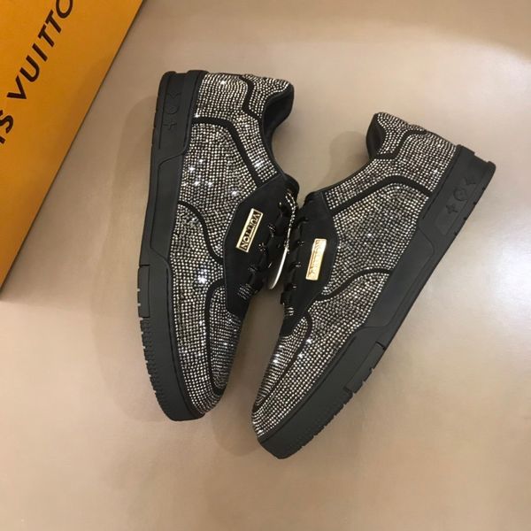 low-cut flat-bottom rivoli sneakers, quality brand-name shoes, level designer design, fashion, flat-bottom and comfortable trend
low-cut flat-bottom rivoli sneakers, quality brand-name shoes, level designer design, fashion, flat-bottom and comfortable trend
