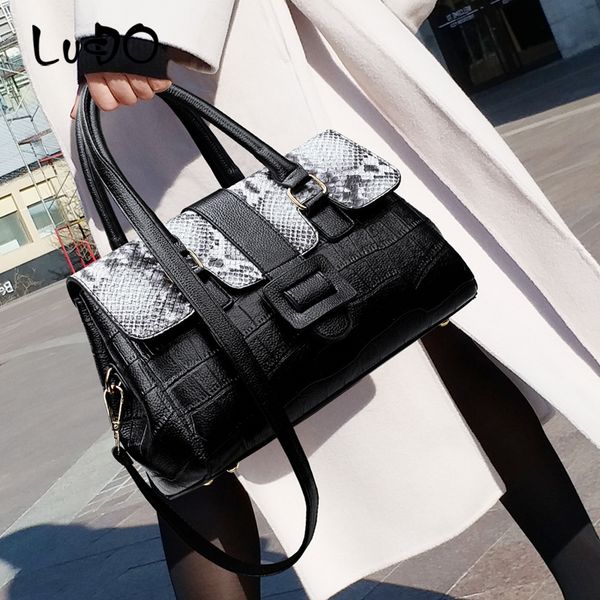 lucdo 2020 новых высокого качества кожи плеча сумку дамы бостон подушка мессенджеров crossbody сумки мода сумки
lucdo 2020 новых высокого качества кожи плеча сумку дамы бостон подушка мессенджеров crossbody сумки мода сумки