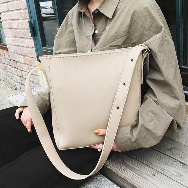 fashion pu leather composite bags for ladies casual solid large capacity bucket bags for women simple vintage messenger new
fashion pu leather composite bags for ladies casual solid large capacity bucket bags for women simple vintage messenger new